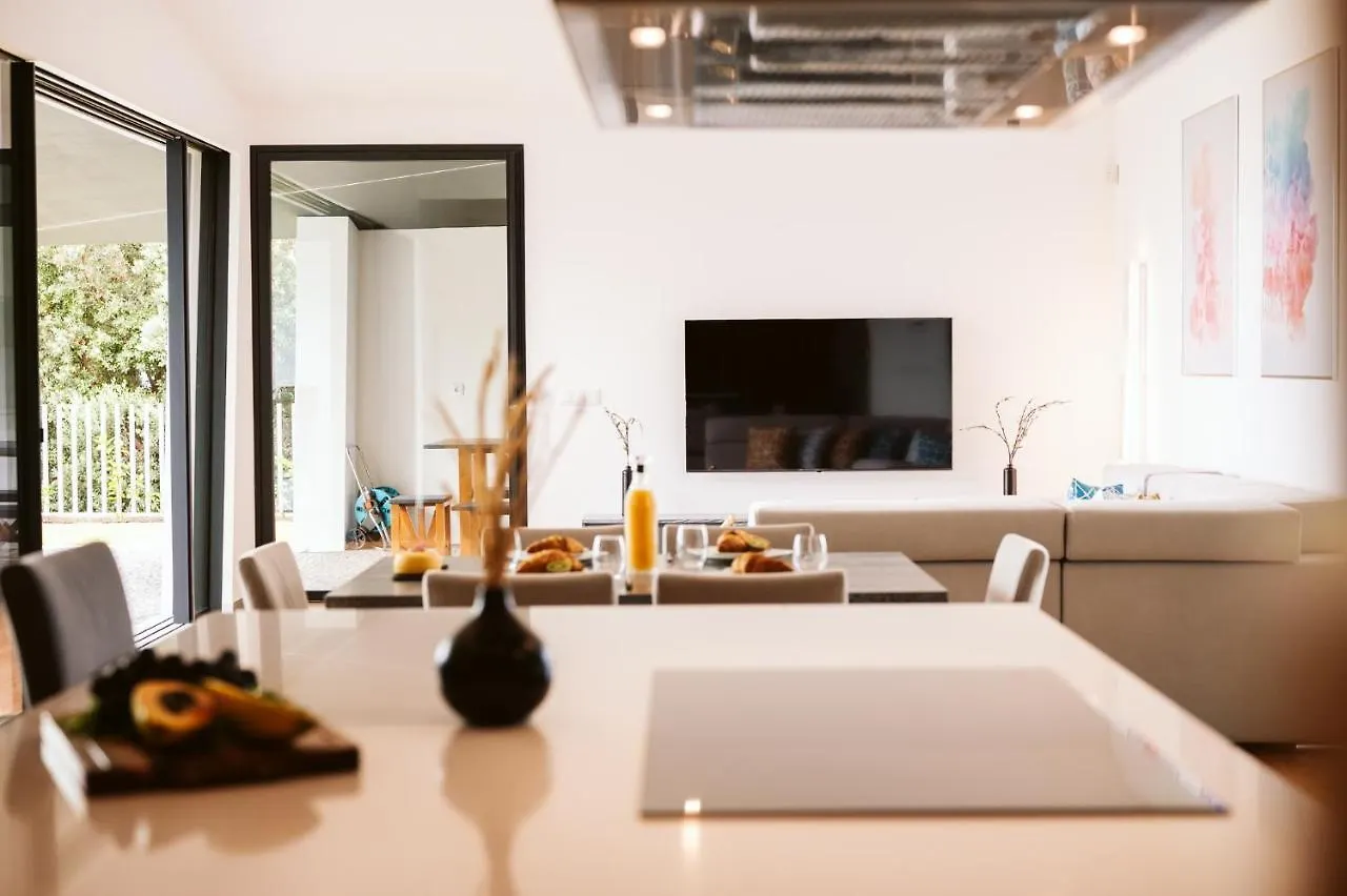 Vila Aguarelas With Pool By Stay Madeira Island Arco da Calheta