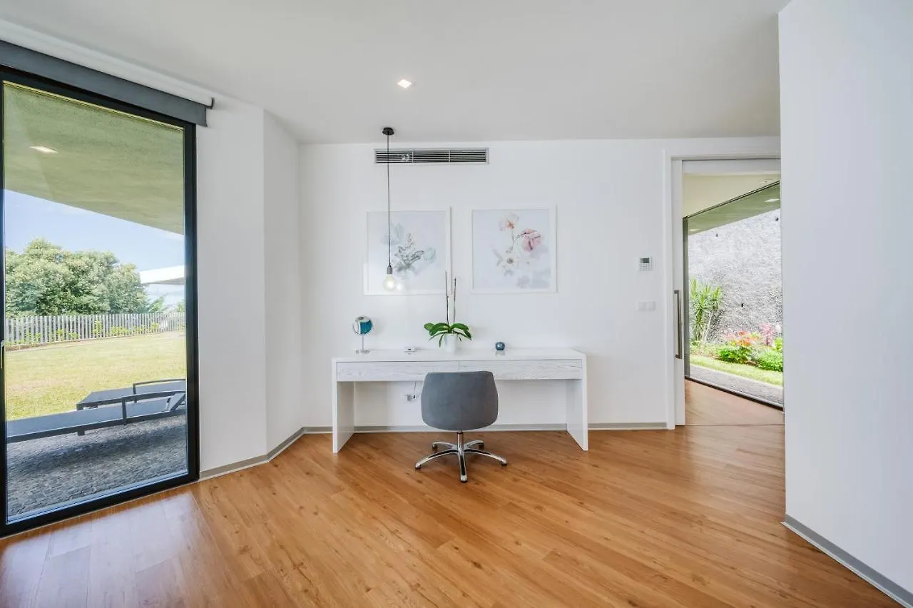 Vila Aguarelas With Pool By Stay Madeira Island Арку-да-Кальета Вилла