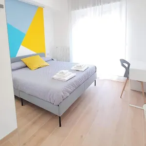 https://blue-sky-rooftop-rooms-bari-policlinico.barihotels.org
