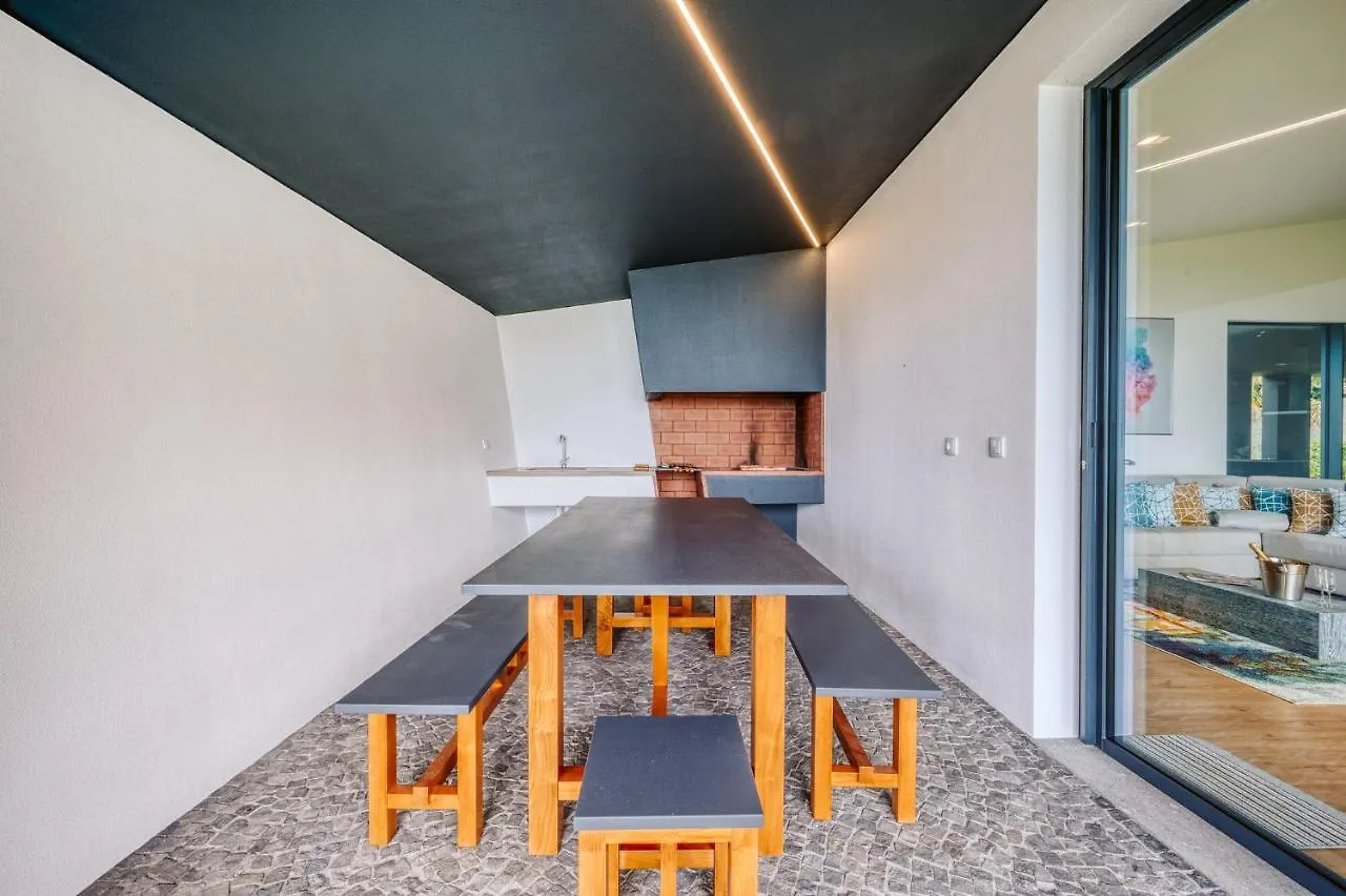 Vila Aguarelas With Pool By Stay Madeira Island Arco da Calheta