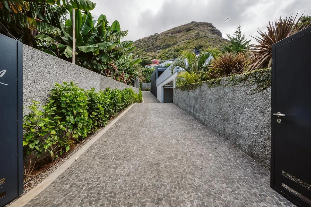 Vila Aguarelas With Pool By Stay Madeira Island Arco da Calheta  Villa Arco da Calheta (Madeira)